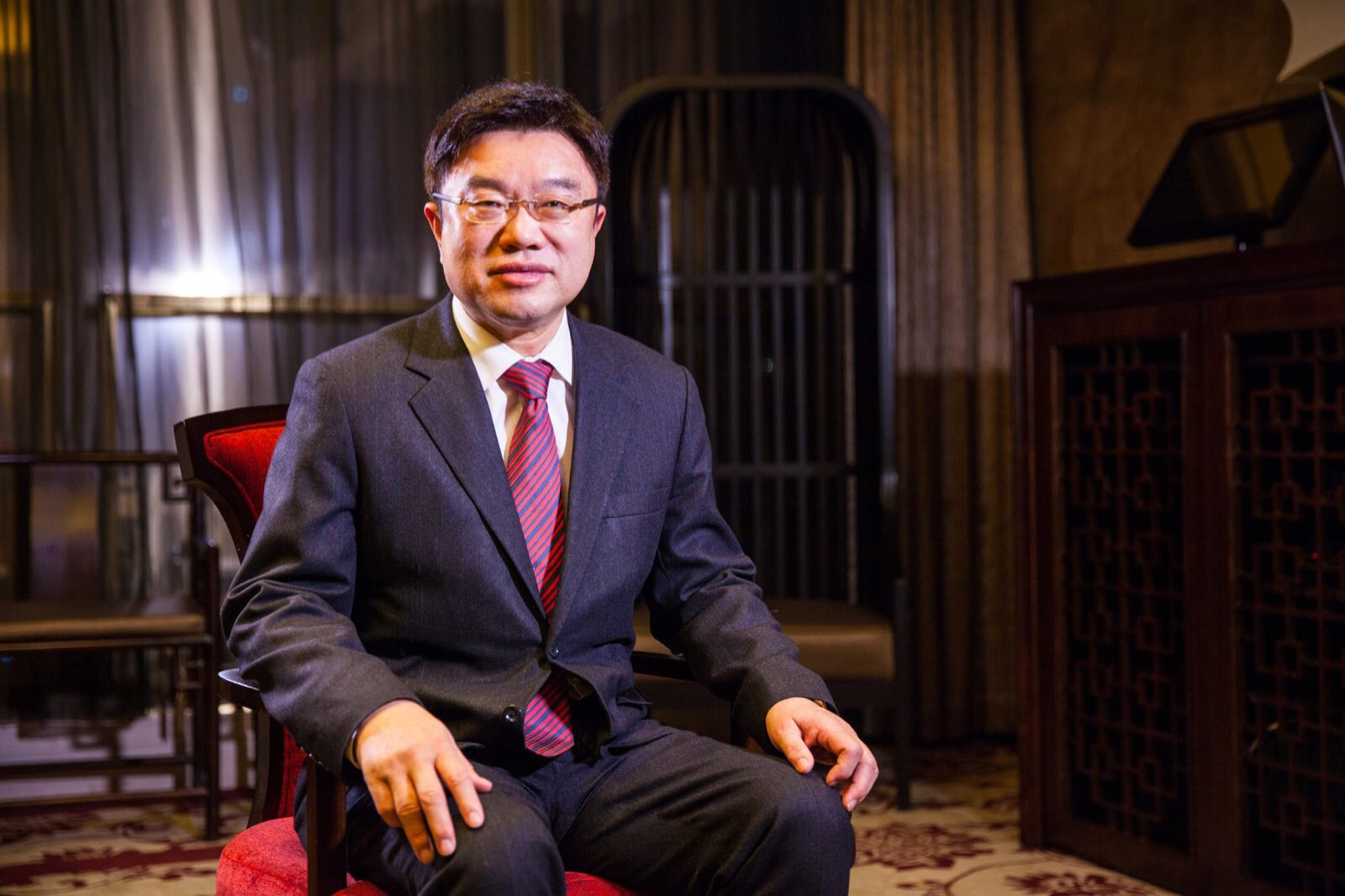 董事长.jpg